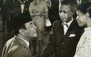 Bukan Sekadar VR Biasa: Ketika Siswa SMP "Bertemu" Bung Karno di Metaverse, dan Sejarah Tak Lagi Jadi Pelajaran Tersiksanya